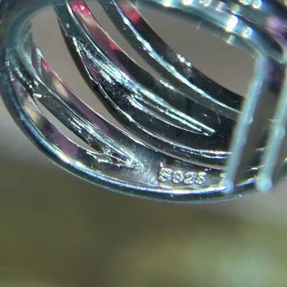 Sterling Silver Heart Ring, 6.5 - Picture 6 of 8